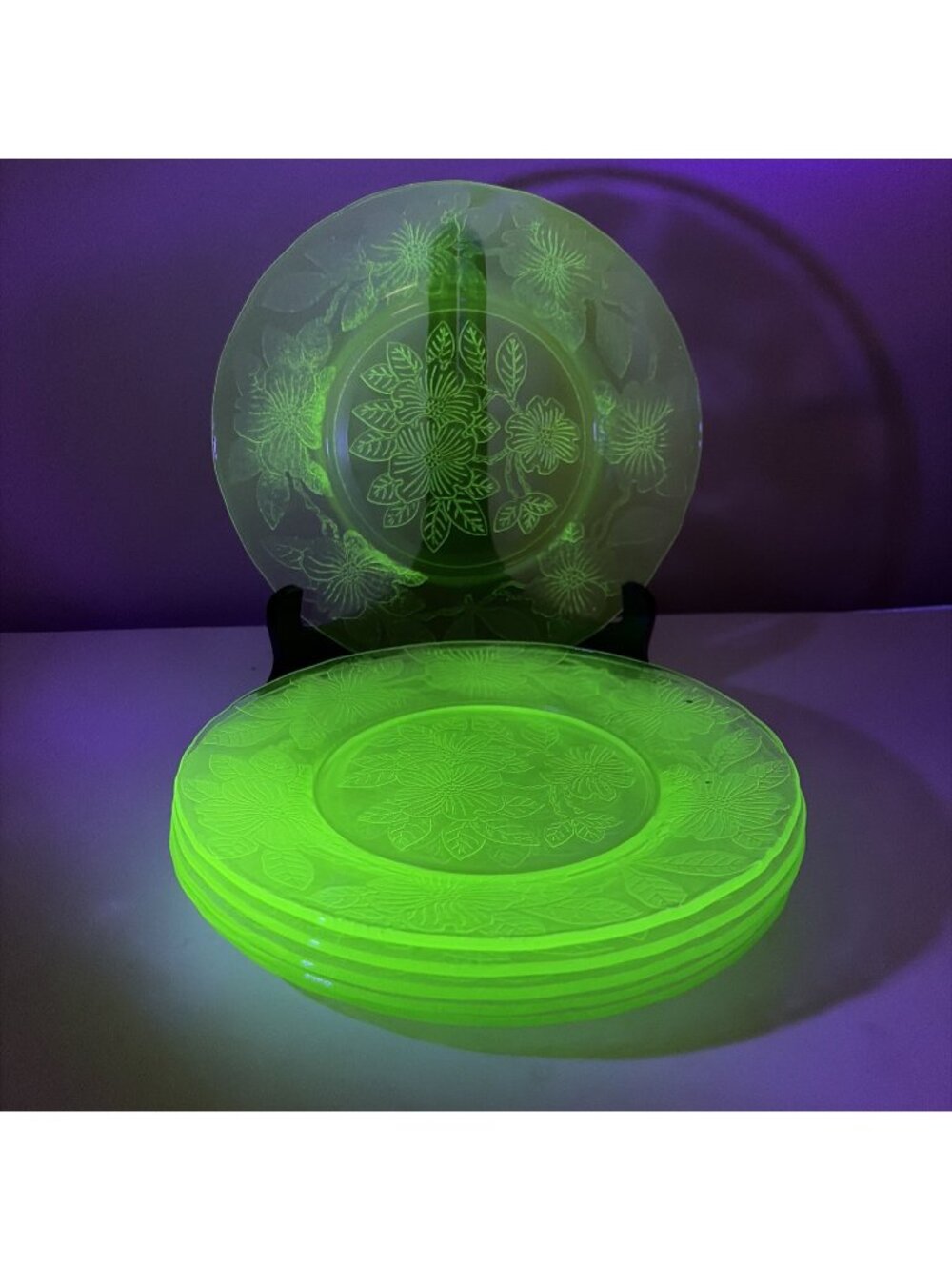 6 Macbeth-Evans Uranium Glass Luncheon Salad Plate 8" Dogwood Green 1930s USA